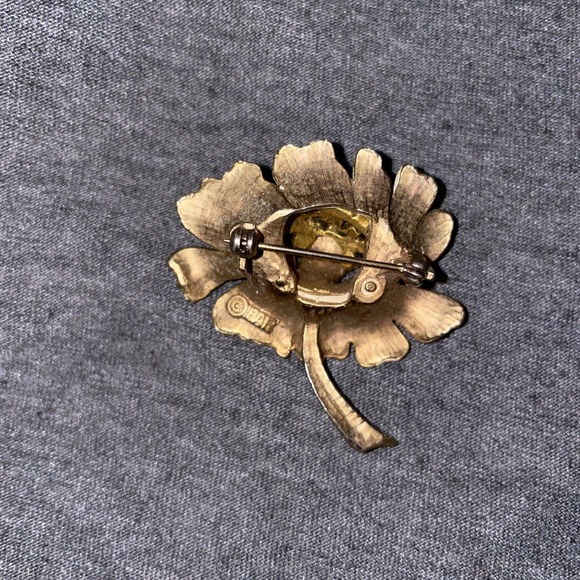 Vintage Signed HAR Hargo Floral Brooch Pin - Picture 2 of 3